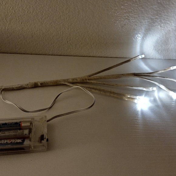 7 LED White Light Branch 15" Tall (3) AA Battery Powered for Flower Decor - Picture 3 of 8